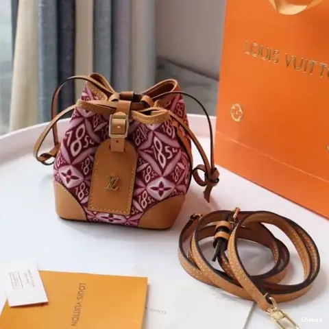 Bags LV 204B570011 0806